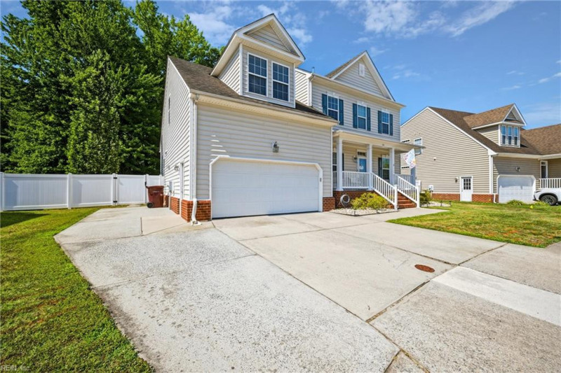 Photo 2 of 45 residential for sale in Chesapeake virginia