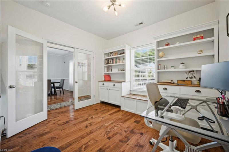 Photo 27 of 45 residential for sale in Chesapeake virginia