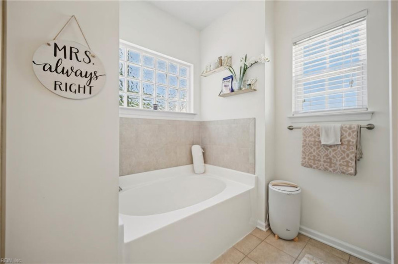 Photo 38 of 45 residential for sale in Chesapeake virginia