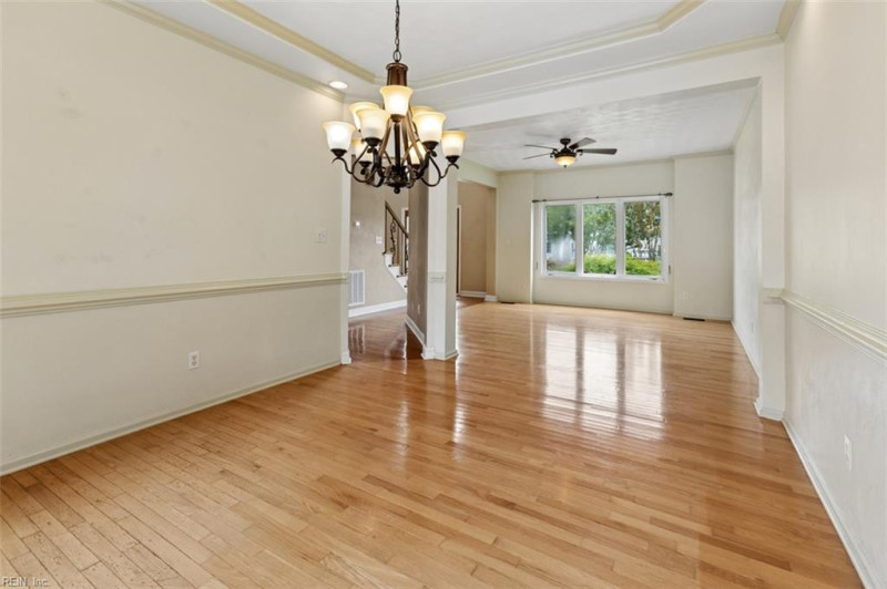 Photo 18 of 50 residential for sale in Chesapeake virginia