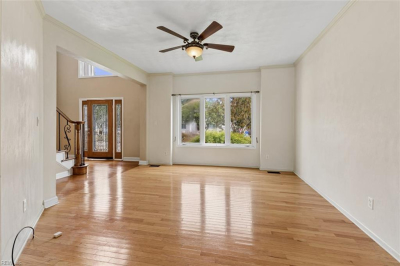 Photo 19 of 50 residential for sale in Chesapeake virginia