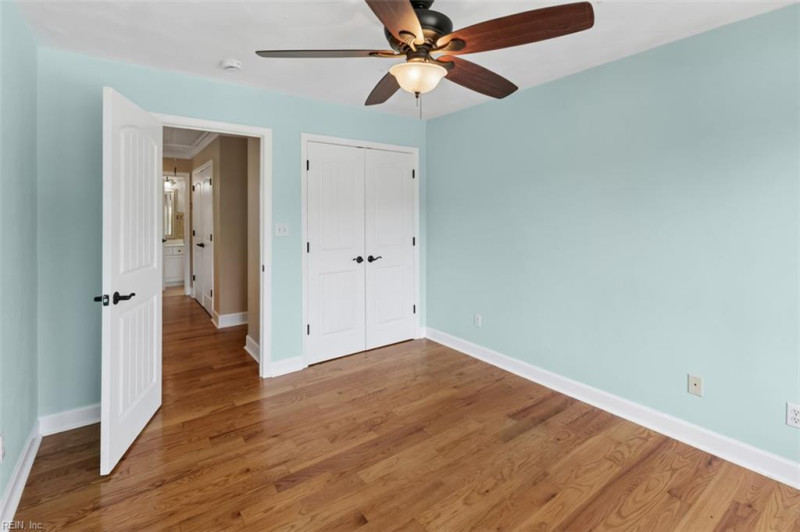 Photo 23 of 50 residential for sale in Chesapeake virginia