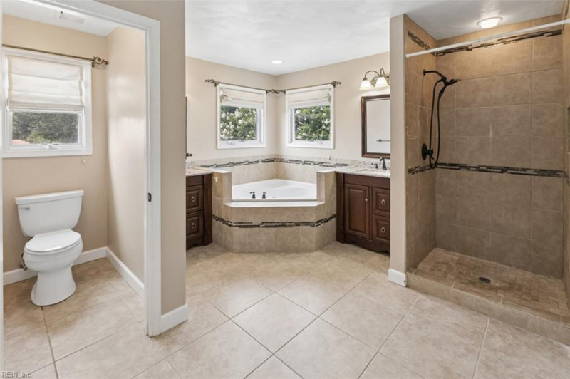 Photo 29 of 50 residential for sale in Chesapeake virginia
