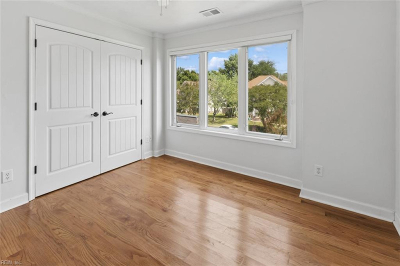 Photo 37 of 50 residential for sale in Chesapeake virginia