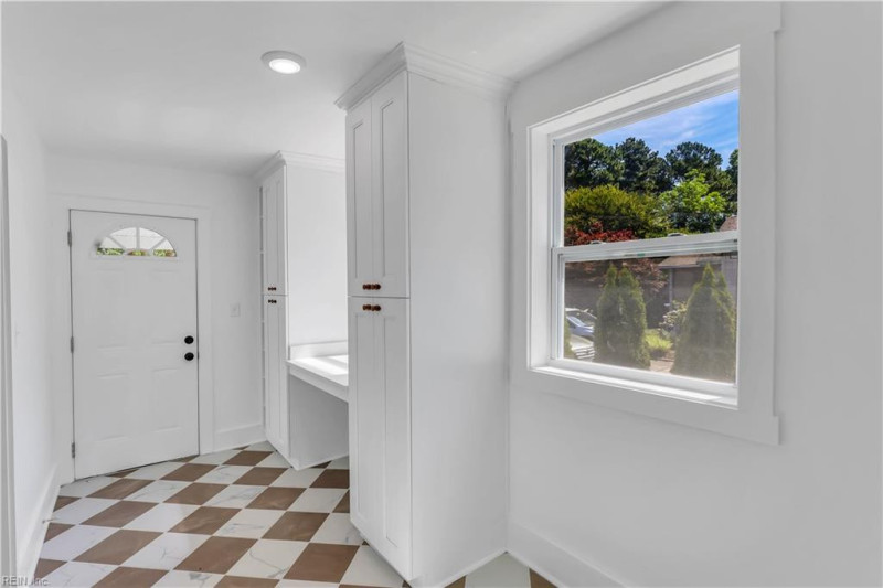 Photo 11 of 32 residential for sale in Norfolk virginia Photo 11 of 32 residential for sale in Norfolk virginia