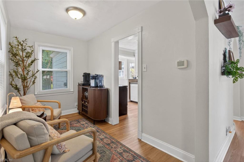Photo 10 of 37 residential for sale in Portsmouth virginia