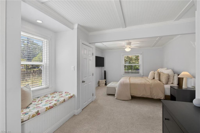 Photo 18 of 37 residential for sale in Portsmouth virginia