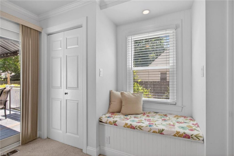 Photo 19 of 37 residential for sale in Portsmouth virginia