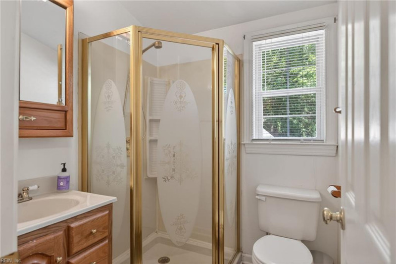 Photo 25 of 37 residential for sale in Portsmouth virginia