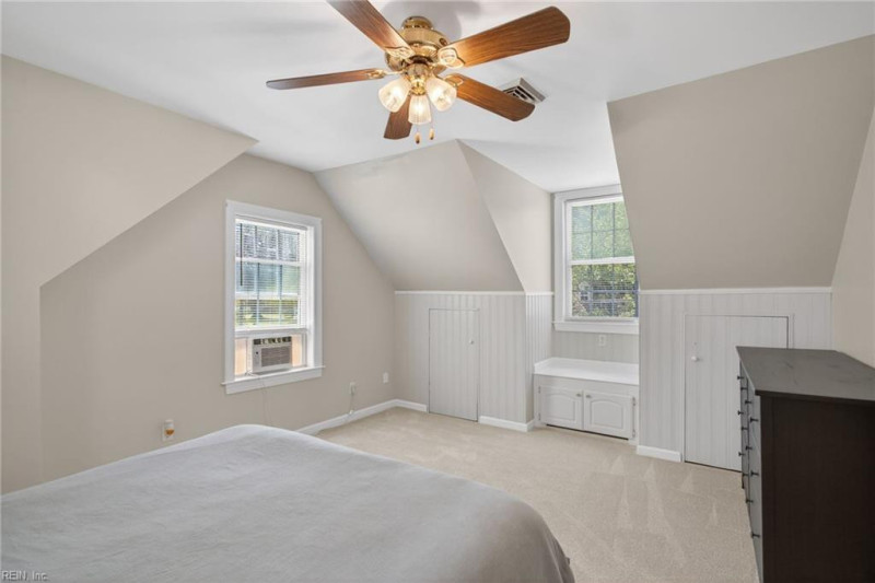 Photo 28 of 37 residential for sale in Portsmouth virginia