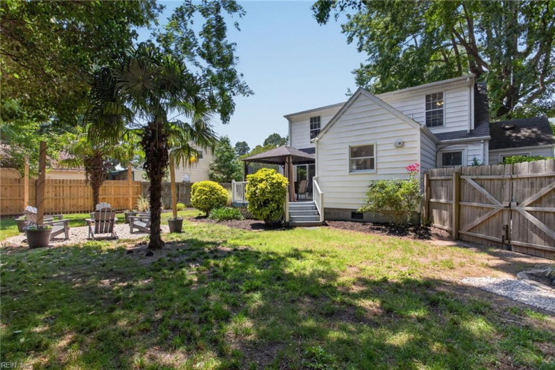 Photo 31 of 37 residential for sale in Portsmouth virginia