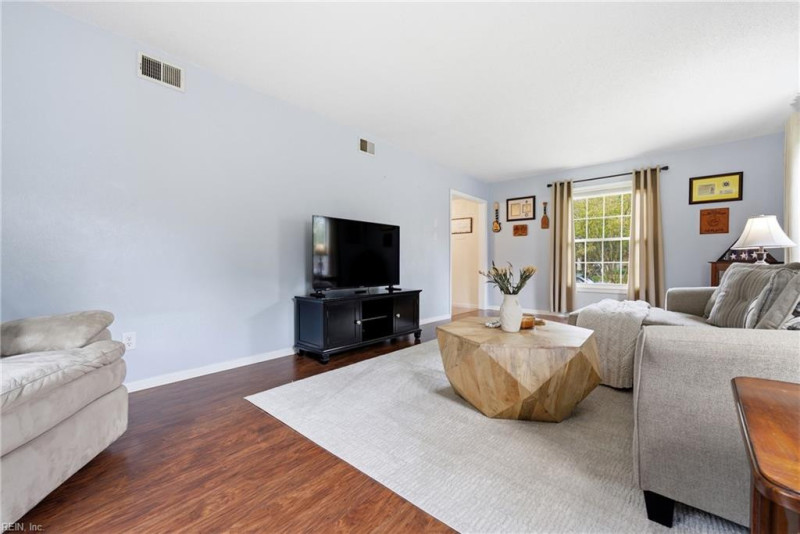 Photo 16 of 47 residential for sale in Virginia Beach virginia