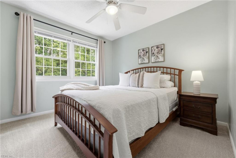 Photo 17 of 47 residential for sale in Virginia Beach virginia