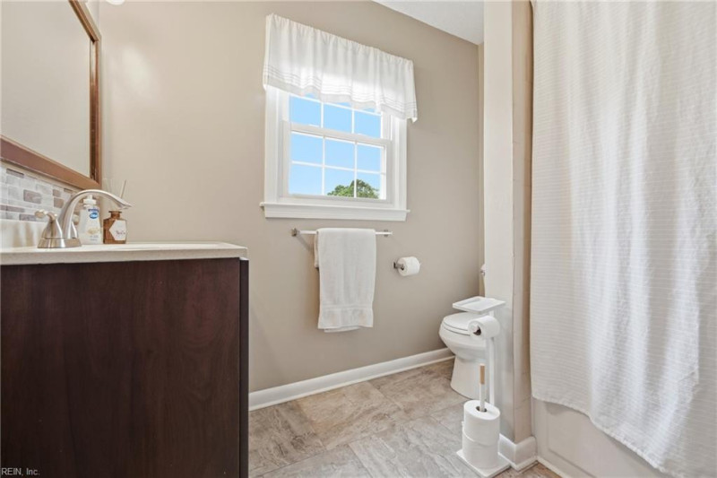Photo 20 of 47 residential for sale in Virginia Beach virginia