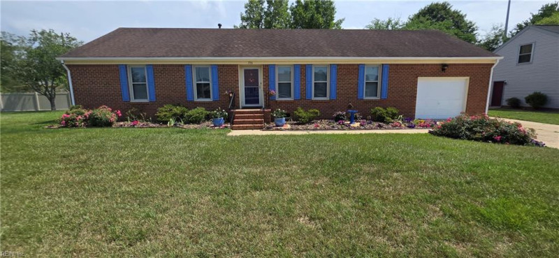 Photo 2 of 27 residential for sale in Chesapeake virginia