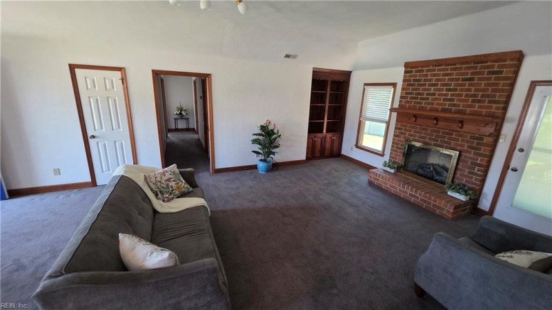 Photo 26 of 27 residential for sale in Chesapeake virginia