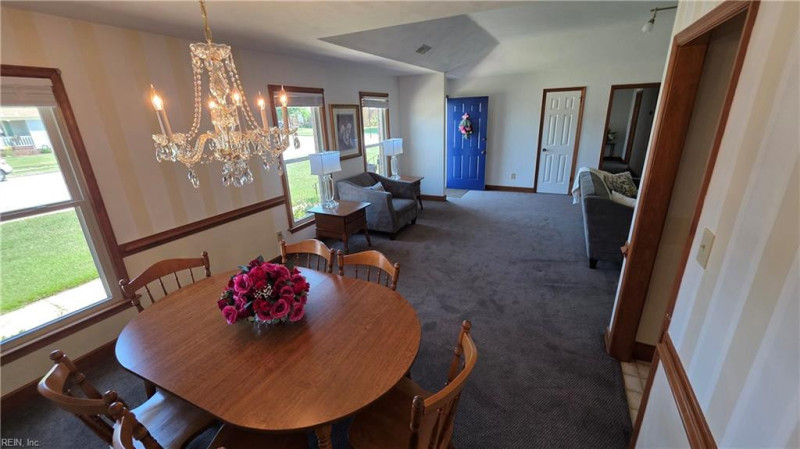 Photo 7 of 27 residential for sale in Chesapeake virginia