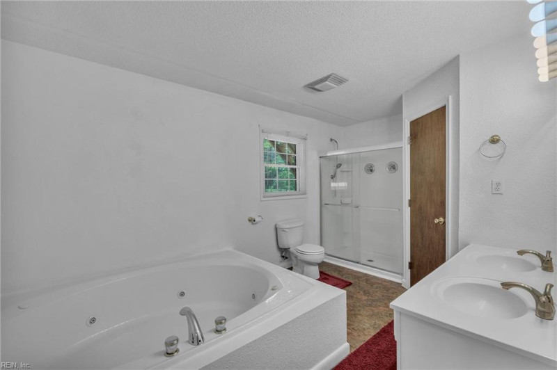 Photo 20 of 50 residential for sale in Isle of Wight County virginia