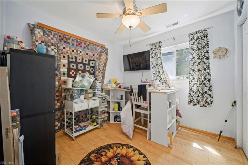 Photo 14 of 36 residential for sale in Virginia Beach virginia