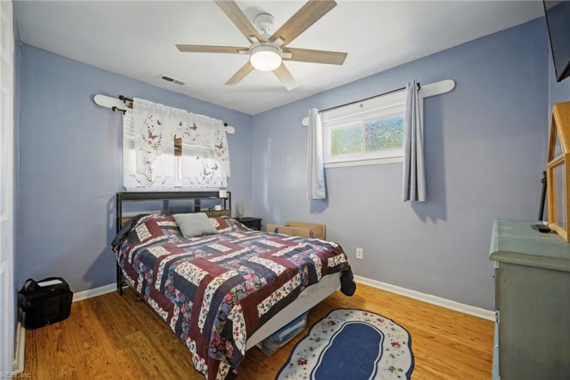 Photo 15 of 36 residential for sale in Virginia Beach virginia