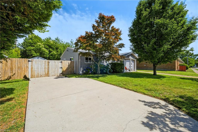 Photo 25 of 36 residential for sale in Virginia Beach virginia