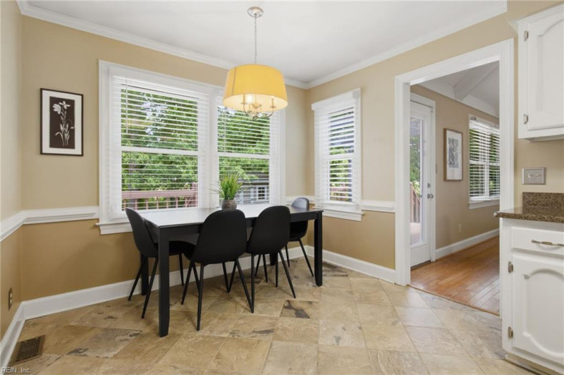 Photo 15 of 49 residential for sale in Chesapeake virginia