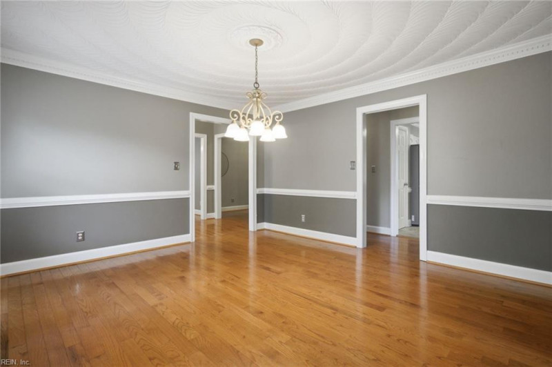 Photo 17 of 49 residential for sale in Chesapeake virginia
