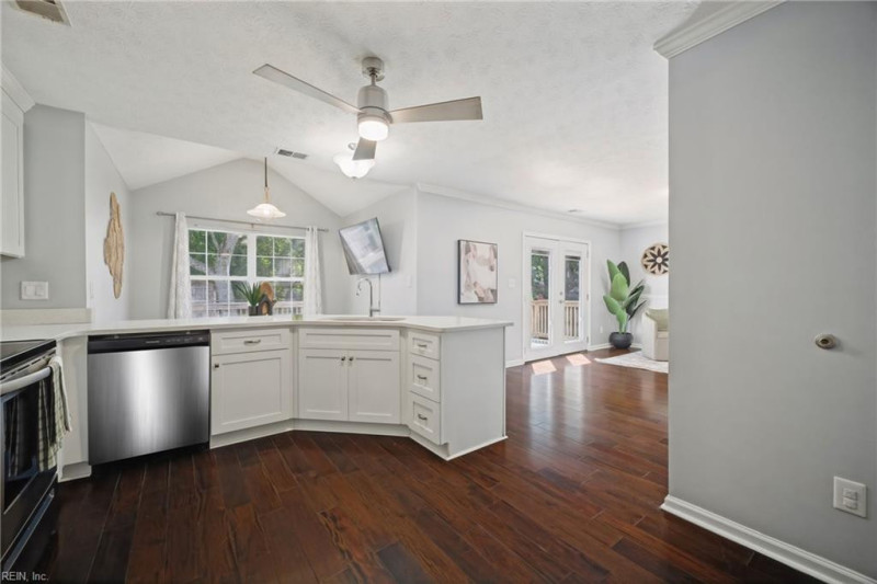 Photo 15 of 37 residential for sale in Newport News virginia