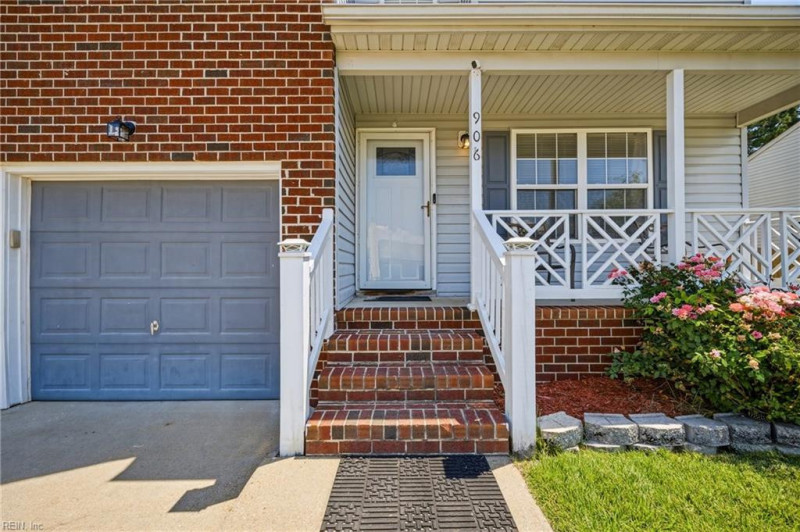 Photo 4 of 37 residential for sale in Newport News virginia