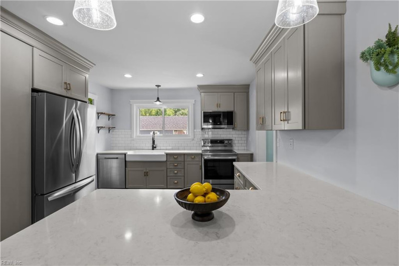 Photo 14 of 49 residential for sale in Virginia Beach virginia