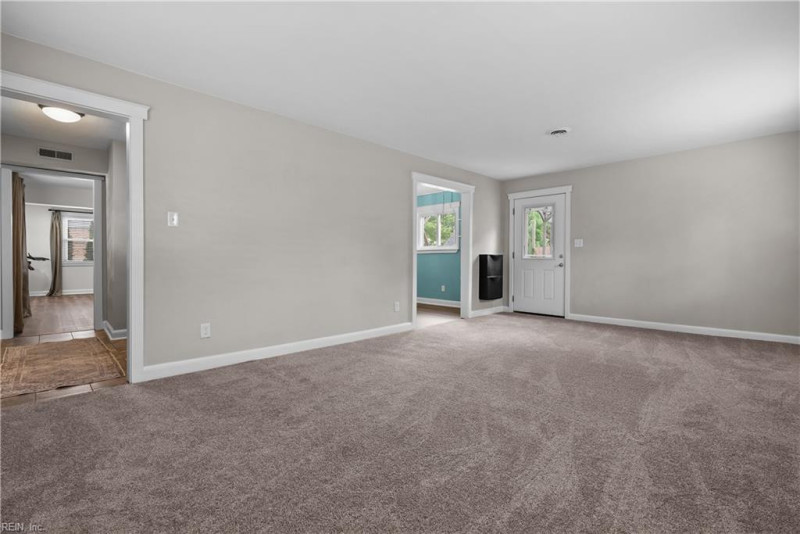 Photo 17 of 49 residential for sale in Virginia Beach virginia