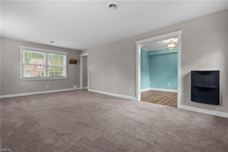 Photo 18 of 49 residential for sale in Virginia Beach virginia