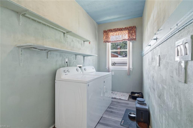 Photo 17 of 46 residential for sale in Suffolk virginia