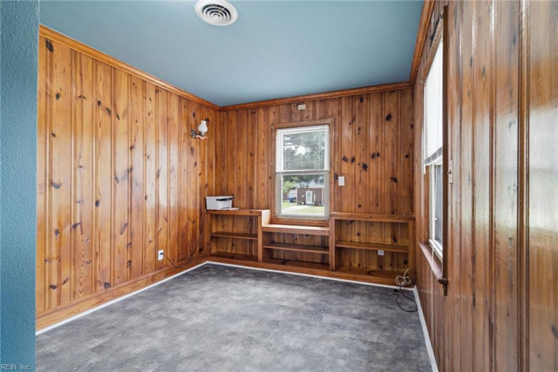 Photo 23 of 46 residential for sale in Suffolk virginia