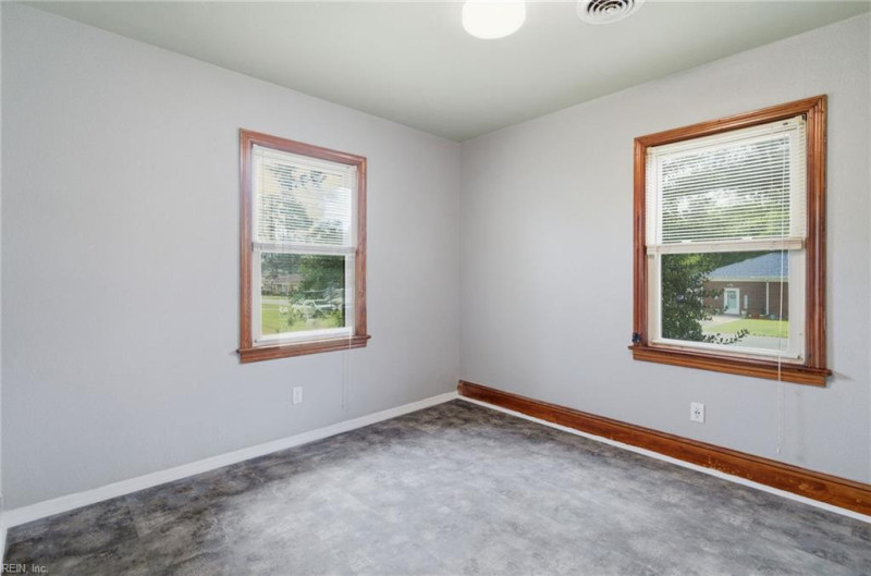 Photo 33 of 46 residential for sale in Suffolk virginia
