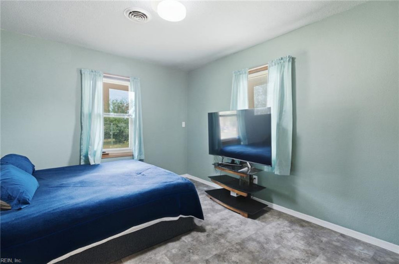 Photo 38 of 46 residential for sale in Suffolk virginia