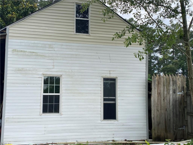 Photo 43 of 46 residential for sale in Suffolk virginia