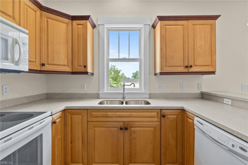 Photo 13 of 29 residential for sale in Currituck County virginia