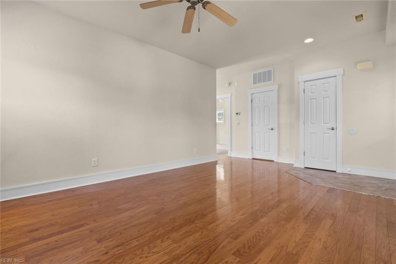 Photo 6 of 29 residential for sale in Currituck County virginia