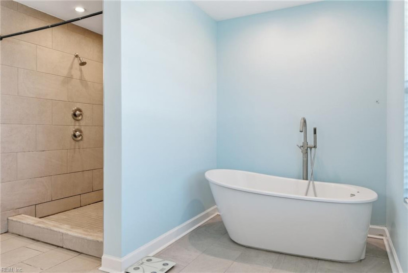 Photo 17 of 33 residential for sale in Norfolk virginia
