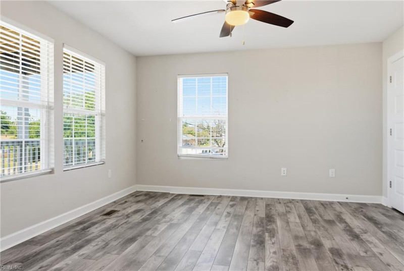 Photo 21 of 33 residential for sale in Norfolk virginia