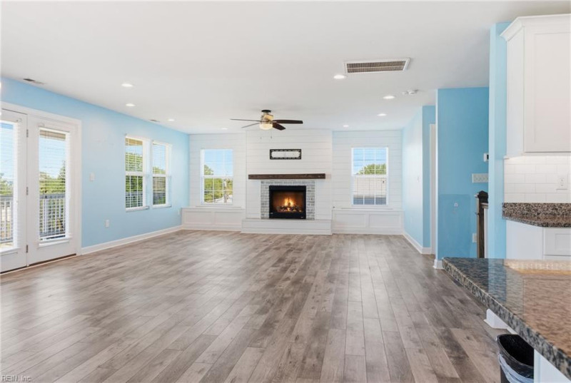 Photo 5 of 33 residential for sale in Norfolk virginia