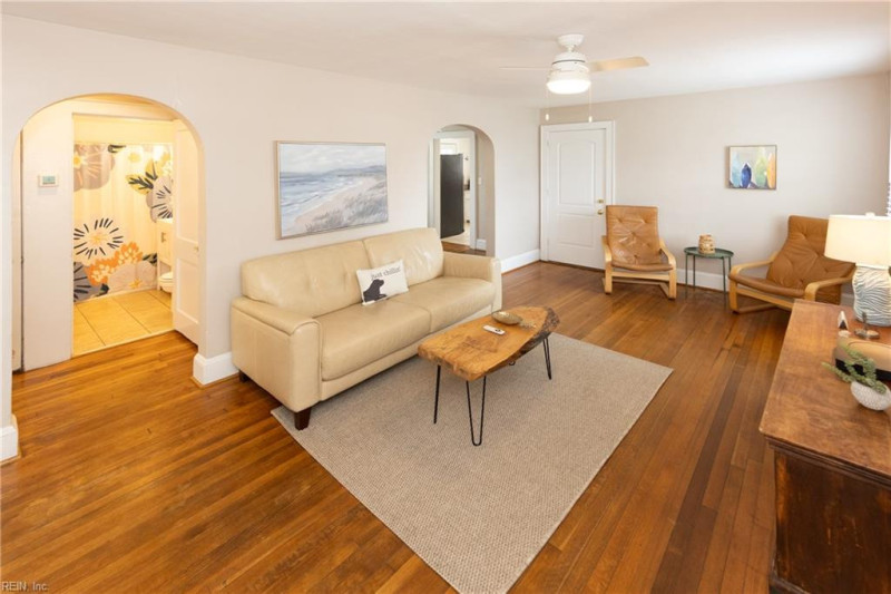 Photo 7 of 50 residential for sale in Virginia Beach virginia