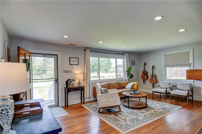 Photo 14 of 50 residential for sale in Norfolk virginia
