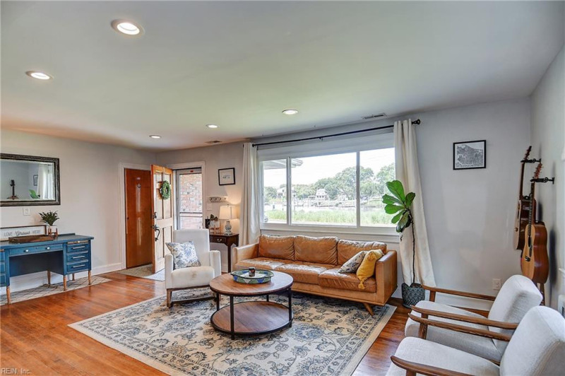 Photo 15 of 50 residential for sale in Norfolk virginia