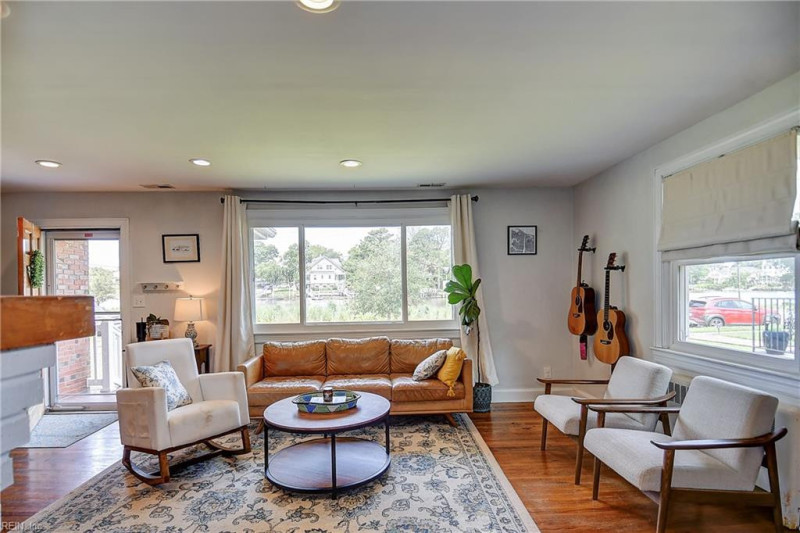 Photo 16 of 50 residential for sale in Norfolk virginia