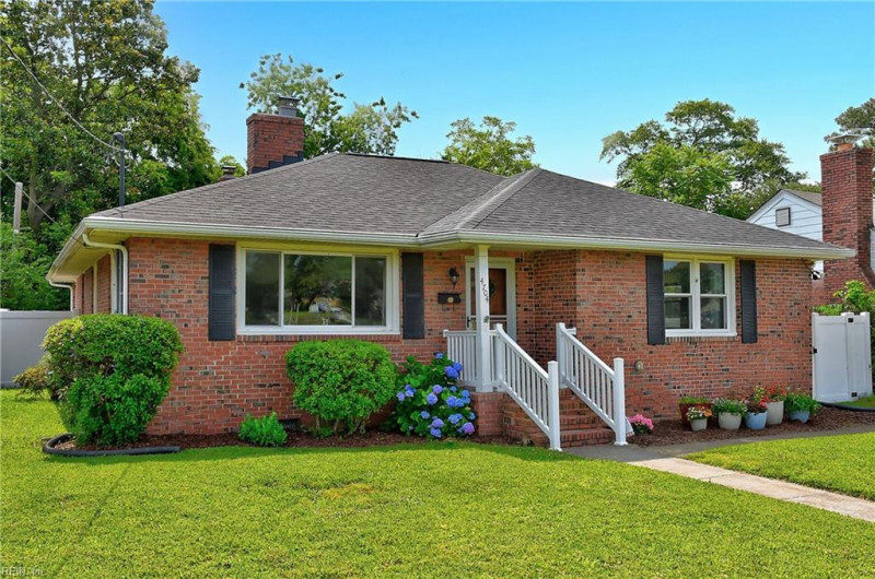 Photo 3 of 50 residential for sale in Norfolk virginia