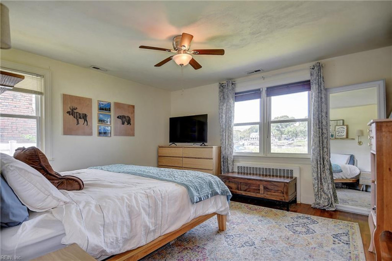 Photo 33 of 50 residential for sale in Norfolk virginia