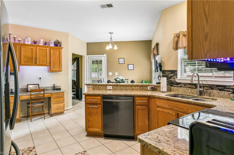 Photo 13 of 42 residential for sale in Hampton virginia Photo 13 of 42 residential for sale in Hampton virginia