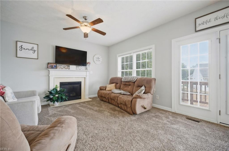 Photo 12 of 50 residential for sale in Gloucester County virginia